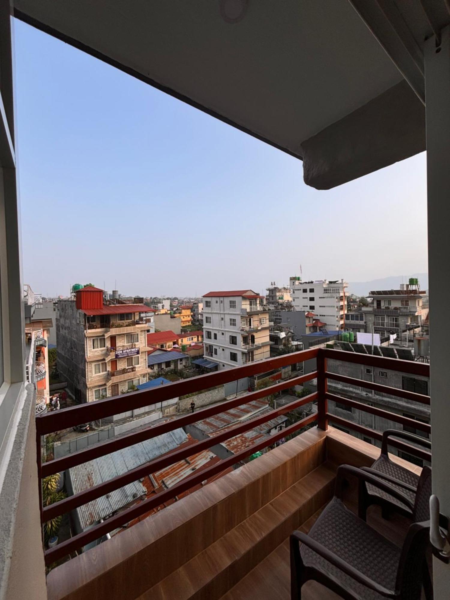 פוקהרה Nishan Apartments -Lakeside מראה חיצוני תמונה